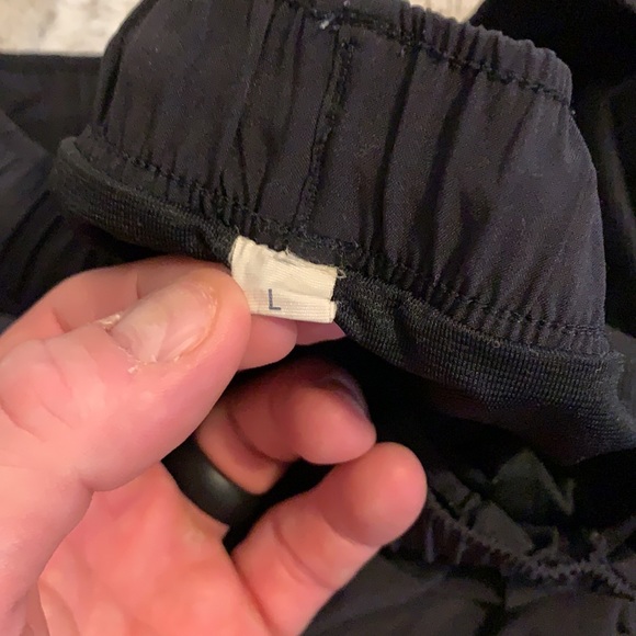 LuLuLemon Running shorts, great pair rarely used - Picture 2 of 4